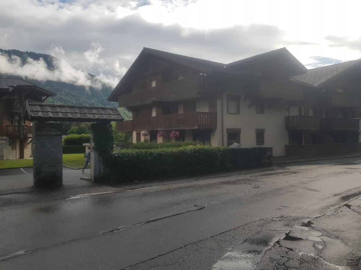 Les Frahans Samoëns Exteriör bild