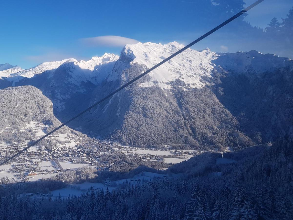 Les Frahans Samoëns Exteriör bild